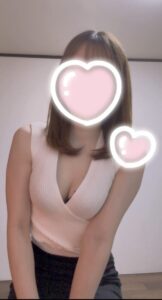 こんにちは♩ 今日から入りました ららです(⋆ᴗ͈ˬᴗ͈)” 初日からすでにご予約満了みたいで嬉しいです🙂 お客様とお会いできるの楽しみにしてます♡ （めちゃくちゃドキドキしてる🫢） 今日はまだご飯を食べてないので今は腹ごしらえしておりますっ🤧🤧 では、お気をつけてきてくださいねっ🥰🥰😆 らら